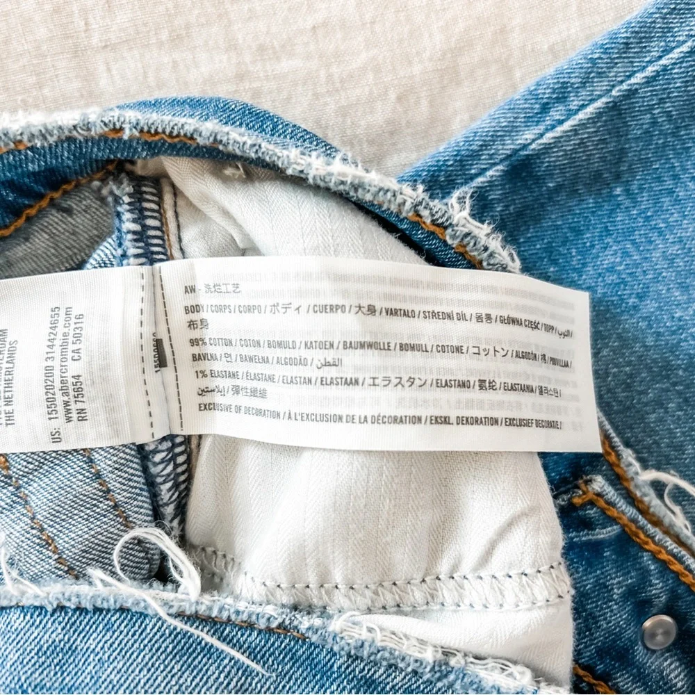 Abercrombie & Fitch The Ankle Straight Ultra High Rise, Size 27/4 - Picture 2 of 5